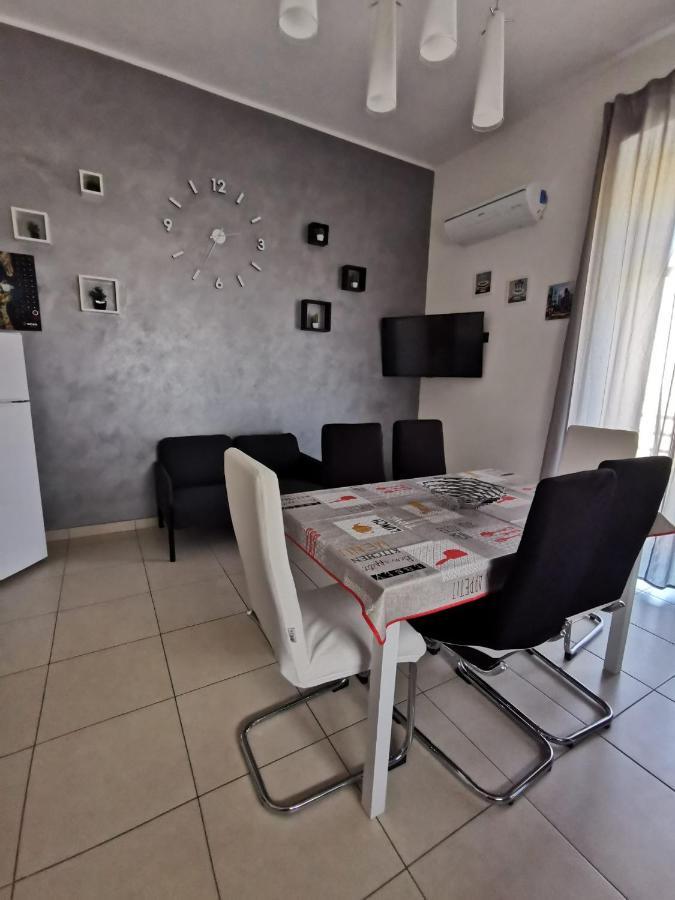 Casa Landolina Noto Apartment Luaran gambar